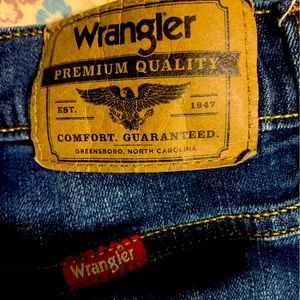 Womens wrangler jeans